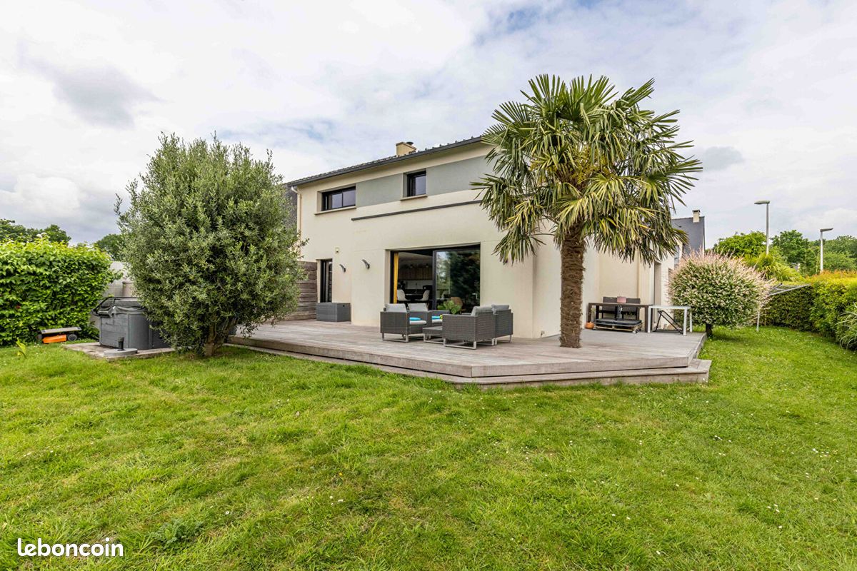 Maison 7 pièces 150 m² · à Gévezé · 150 m² · 489 000 €