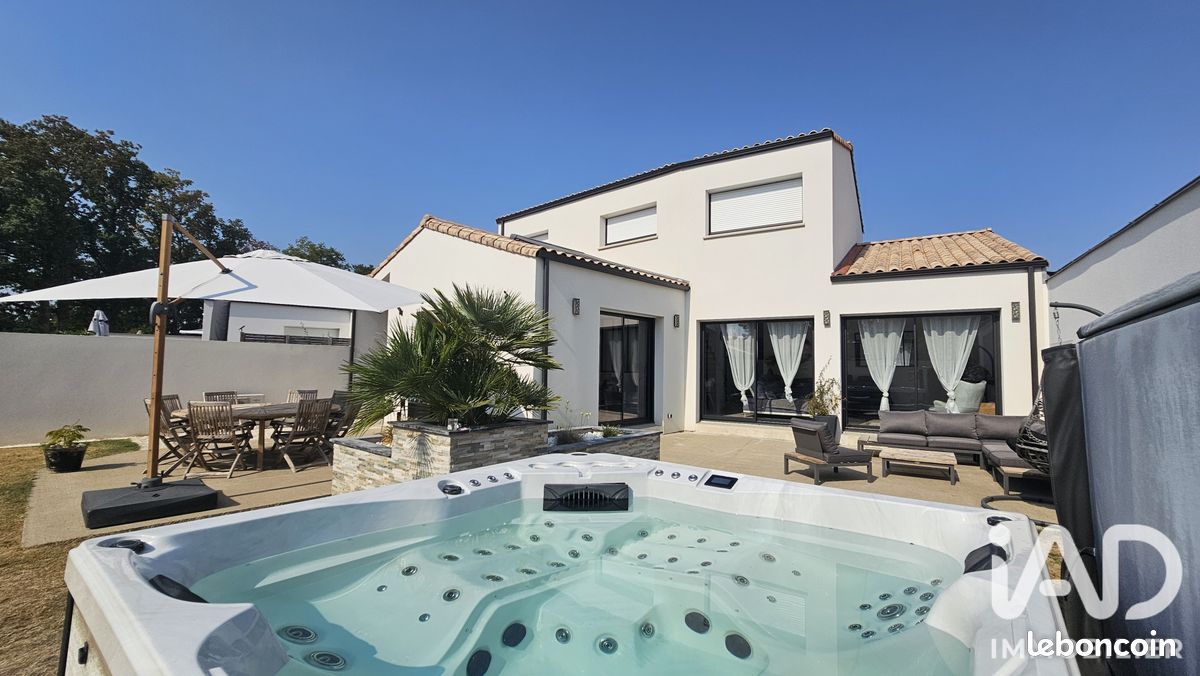 Maison 5 pièces 136 m² · à Saint-Philbert-de-Grand-Lieu · 136 m² · 430 000 €