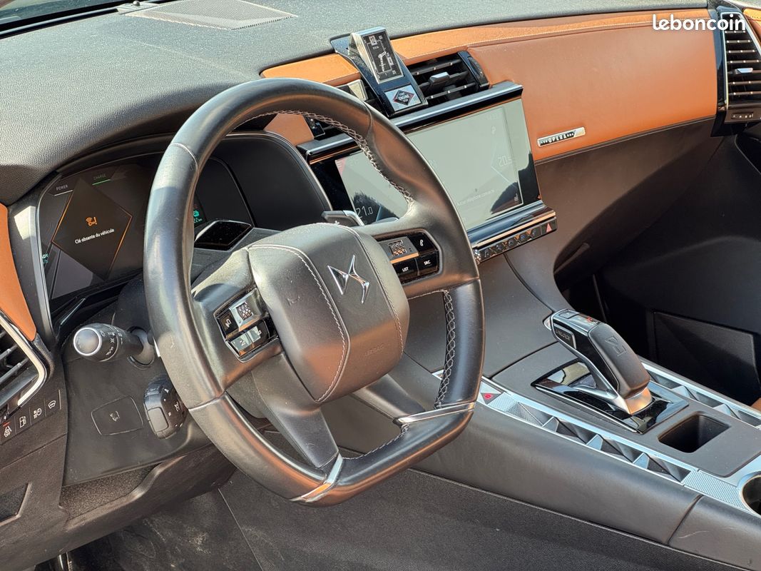 DS DS7 E-TENSE 4X4 RIVOLI 300 Grand Chic Focal Toit Ouvrant Sièges Électriques Massants Garantie 12 mois (image 9)