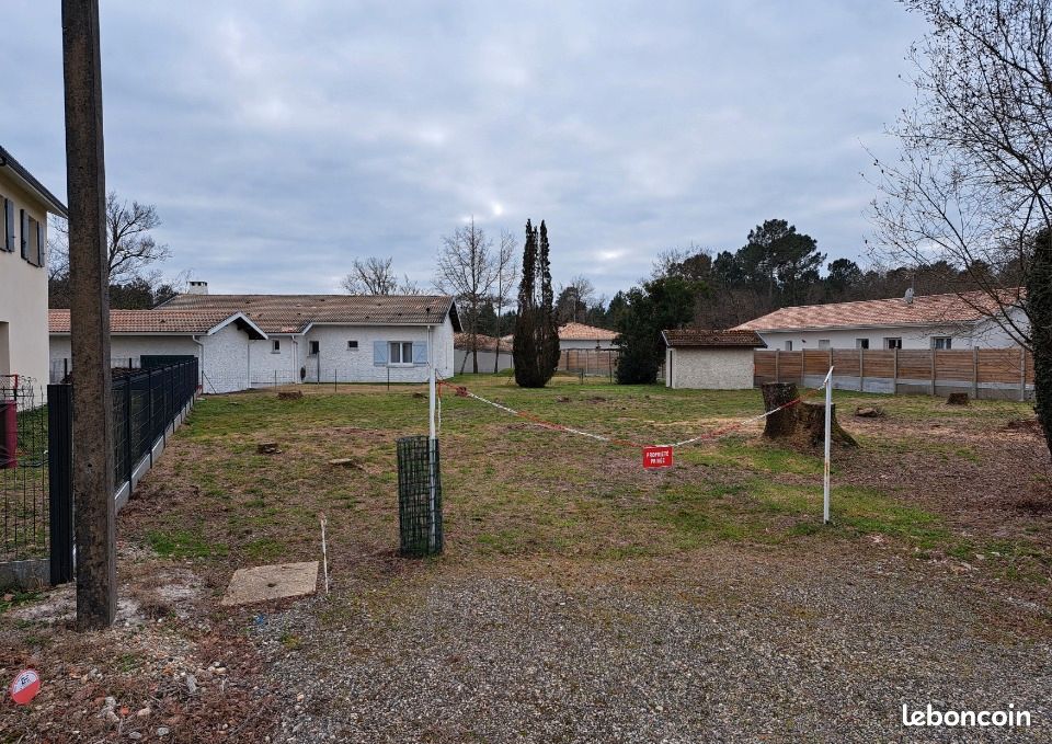 Terrain 1014 m² · à Audenge · 298 000 €