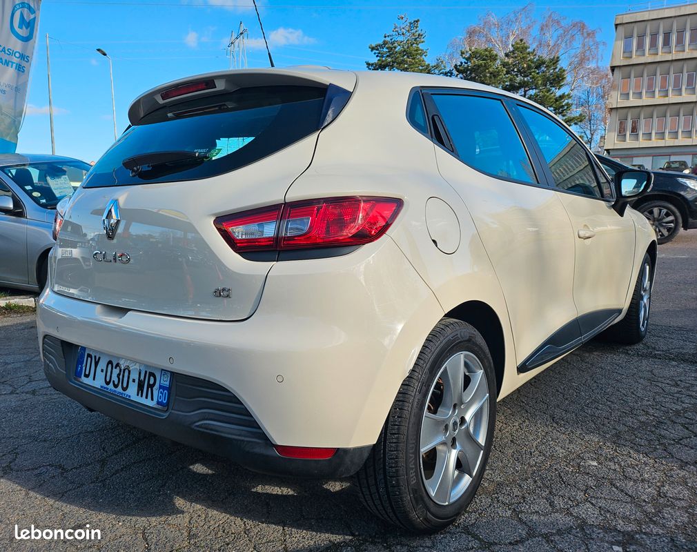 RENAULT Clio 1.5 dCi 90 cv Boîte auto (image 2)