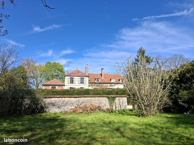 Maison 15 pièces 340 m² · à Menestreau · 340 m² · 378 000 €