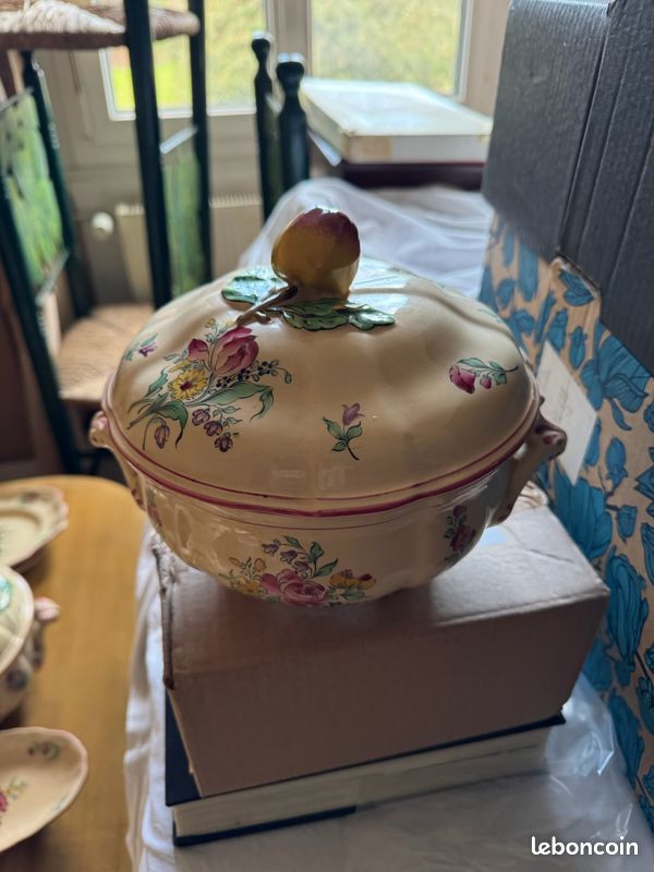 Lot Saladier Et Plat Lunéville Faïence, Couvercle, Motif Fleurs, Vintage