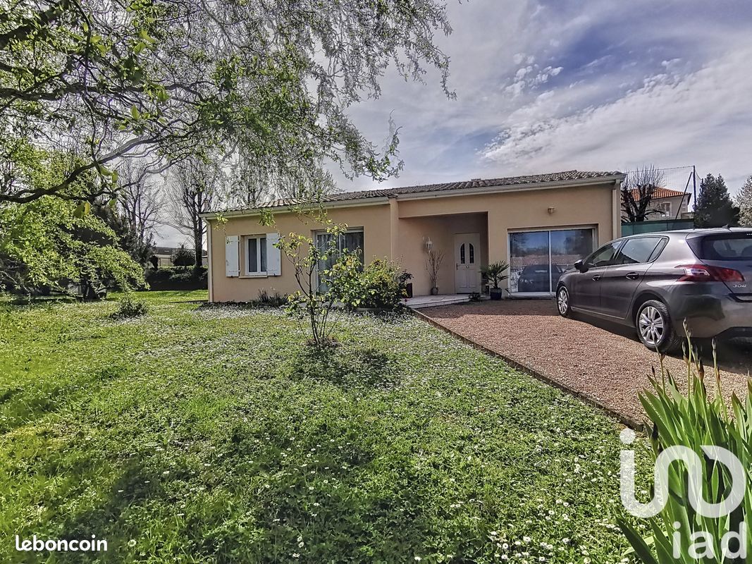 Maison 5 pièces 110 m² - La Rochefoucauld-en-Angoumois 16110 (image 3)