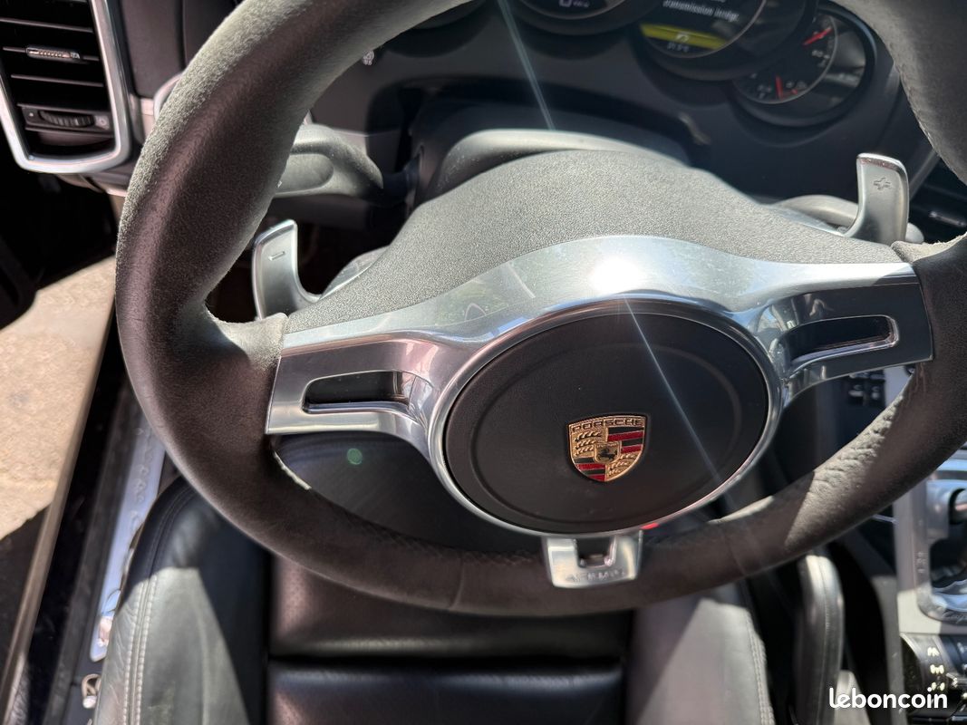 PORSCHE CAYENNE 4.8 V8 GTS Tiptronic S A (image 22)