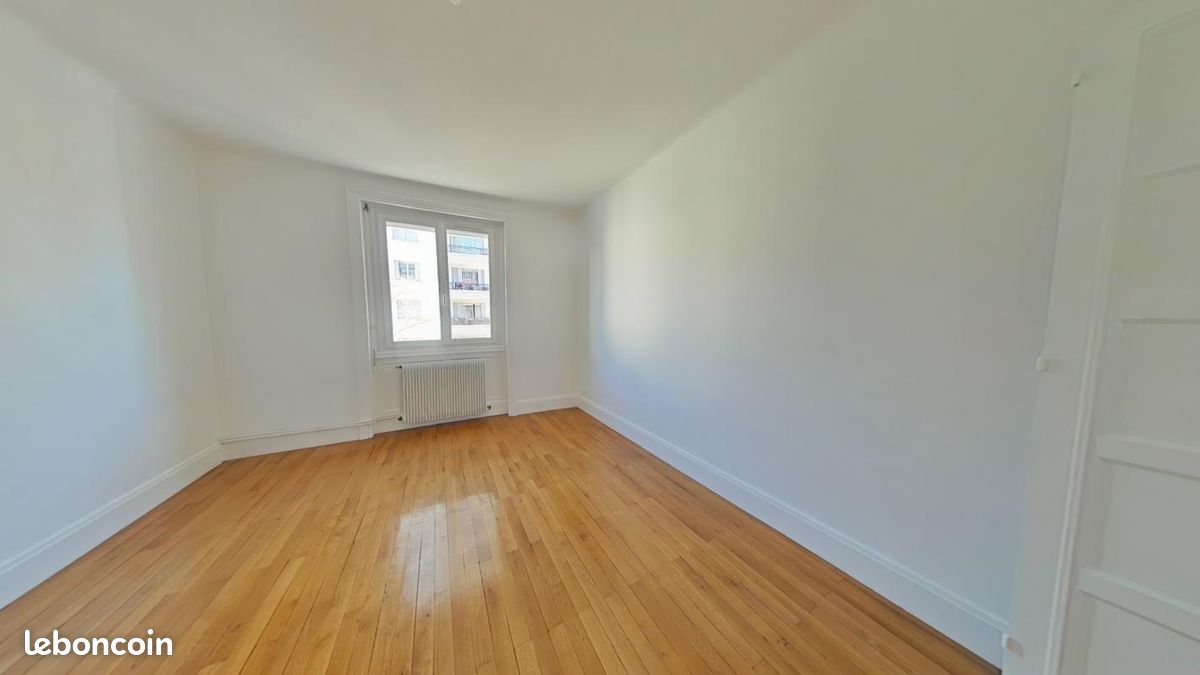 Appartement 3 pièces 59 m² · à Saint-Étienne · 59 m² · 520 €