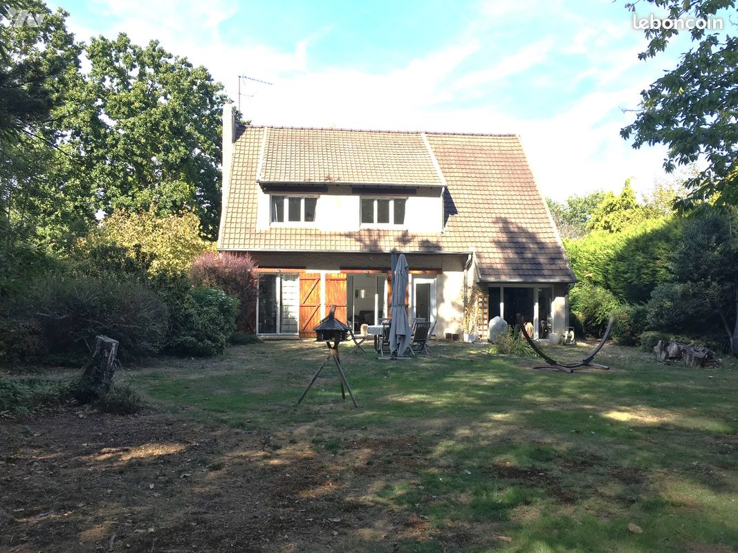 Maison 6 pièces 132 m² · à Neauphle-le-Château · 132 m² · 599 000 €