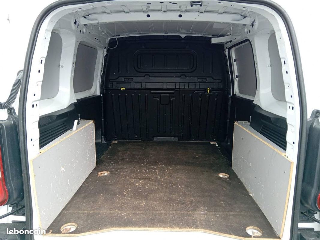 Citroen Berlingo Van 12 400 HT M 1.6 BlueHDi 100ch Club 3 Places (image 6)