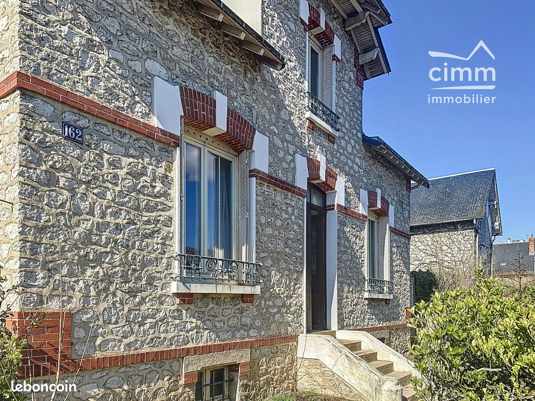 Maison 5 pièces 115 m² · à Montargis · 115 m² · 162 000 €