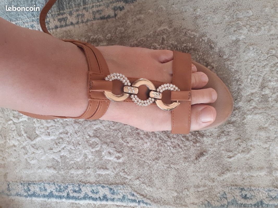 Sandales maron avec strass T41 (image 1)
