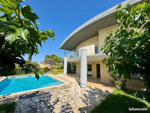 Propriété 6 pièces 202 m² — 11