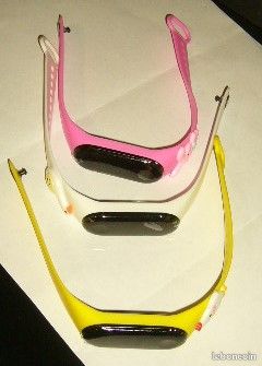 3 montres bracelet électroniques de couleur (image 1)