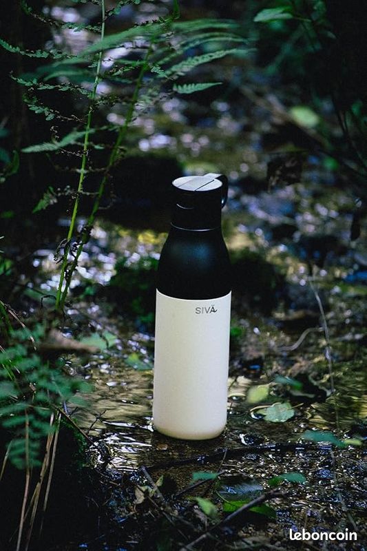 SIVÄ - Gourde Étanche Et Isotherme | Gourde Inox Durable Avec Filtre Naturel Au Charbon Bouteille Thermique 740ml 12h Froid 8h Chaud Vert