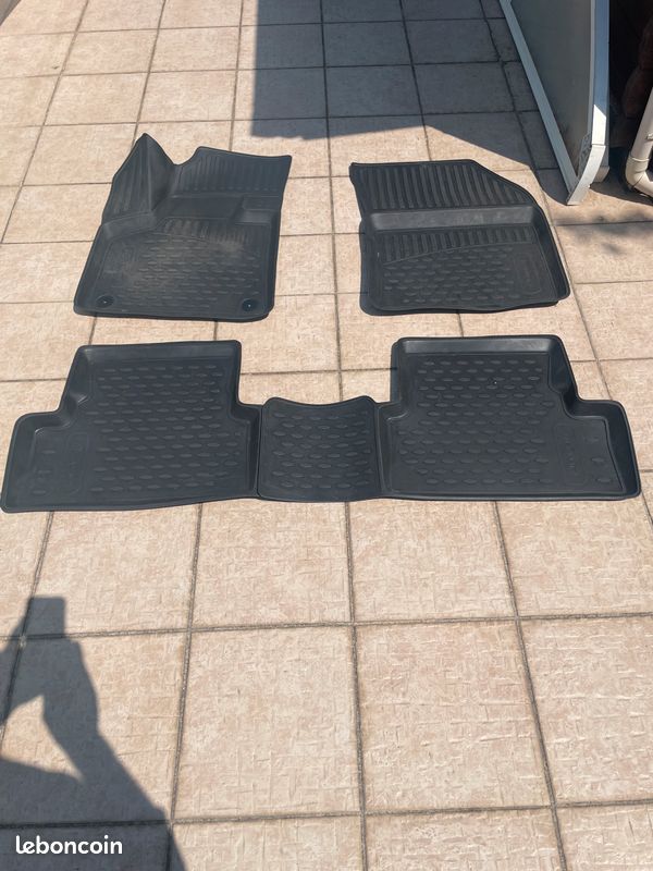 Tapis caoutchouc pour 3008 phase 2 (image 2)