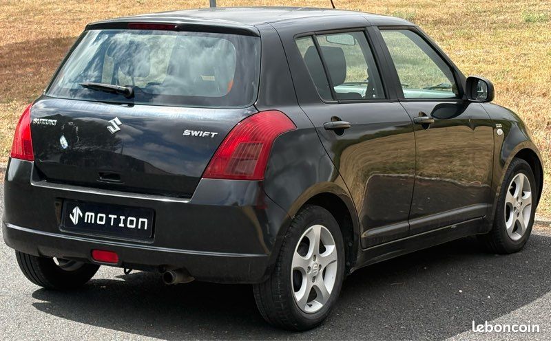 Garantie 12 mois Suzuki Swift 1.3 DDIS 70ch / Climatisation / Bluetooth (image 4)