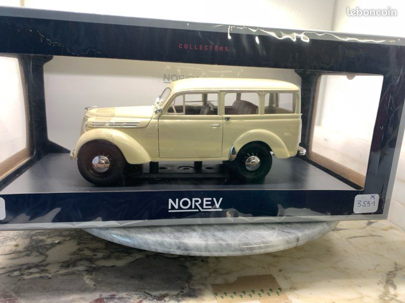 NOREV 1/43 - Renault Juvaquatre N°10 - Couleur Beige - Ancienne Miniature Avec Boîte D'Origine (Occasion)