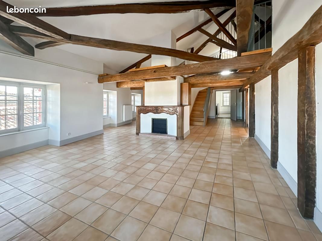 Appartement 4 pièces 107 m² · à Caussade · 107 m² · 615 €/mois