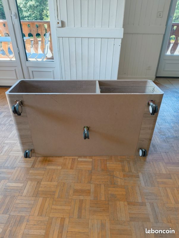 Table basse sur roulette "Helga" (image 3)