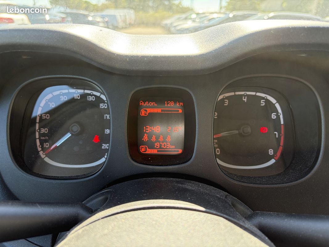 Fiat PANDA 1.0 70CH BSG S&S CROSS (image 15)