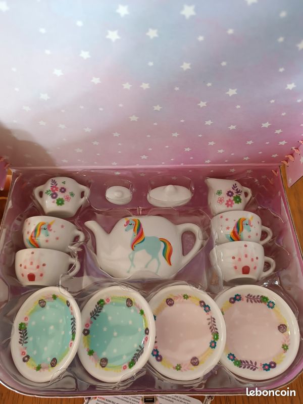 GICO - Service à Thé Porcelaine 13 Pièces Licorne - Coffret Carton 25x19x8 Cm - Goûter Enfant - Dès 3 Ans
