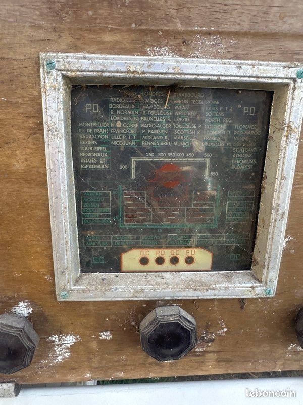 Ancien poste de radio (image 2)