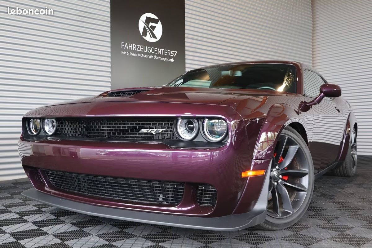 Dodge CHALLENGER R/T Widebody 5.7 HEMI V8 373 ch BVA8 – Alpine – CarPlay – Widebody (image 1)