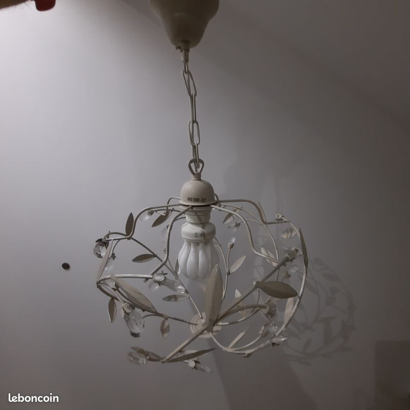 Lustre (image 1)