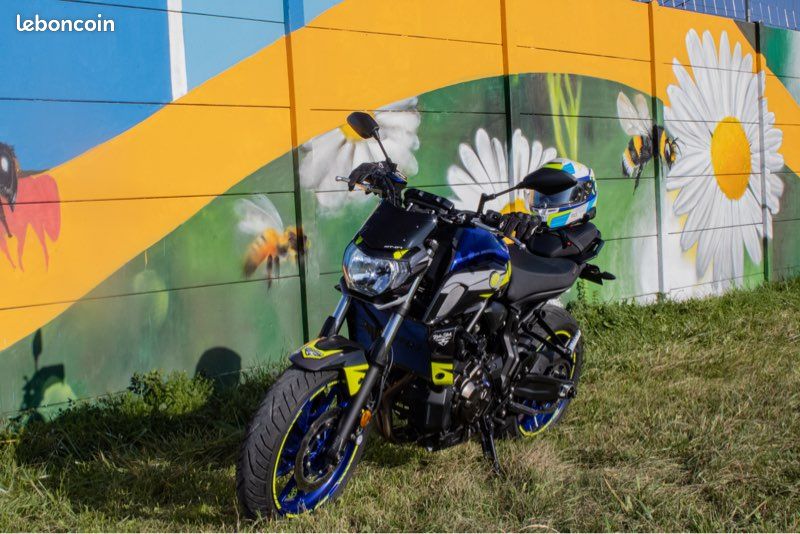 Vends yamaha mt07 (image 1)