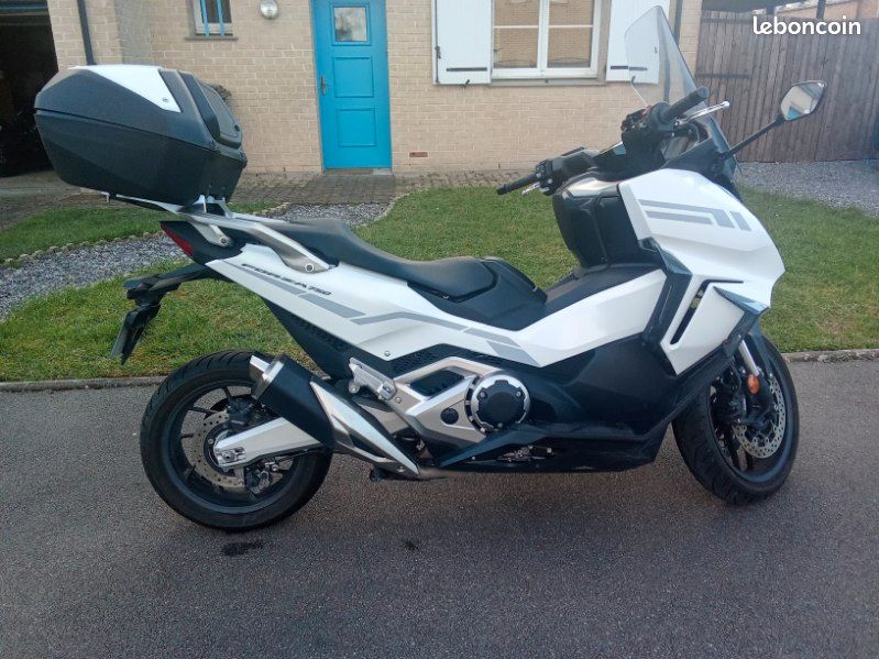 Honda Forza 750 Bianco Adventure Honda X Adv 750 Bianco Moto Honda X Adv 750 Usato