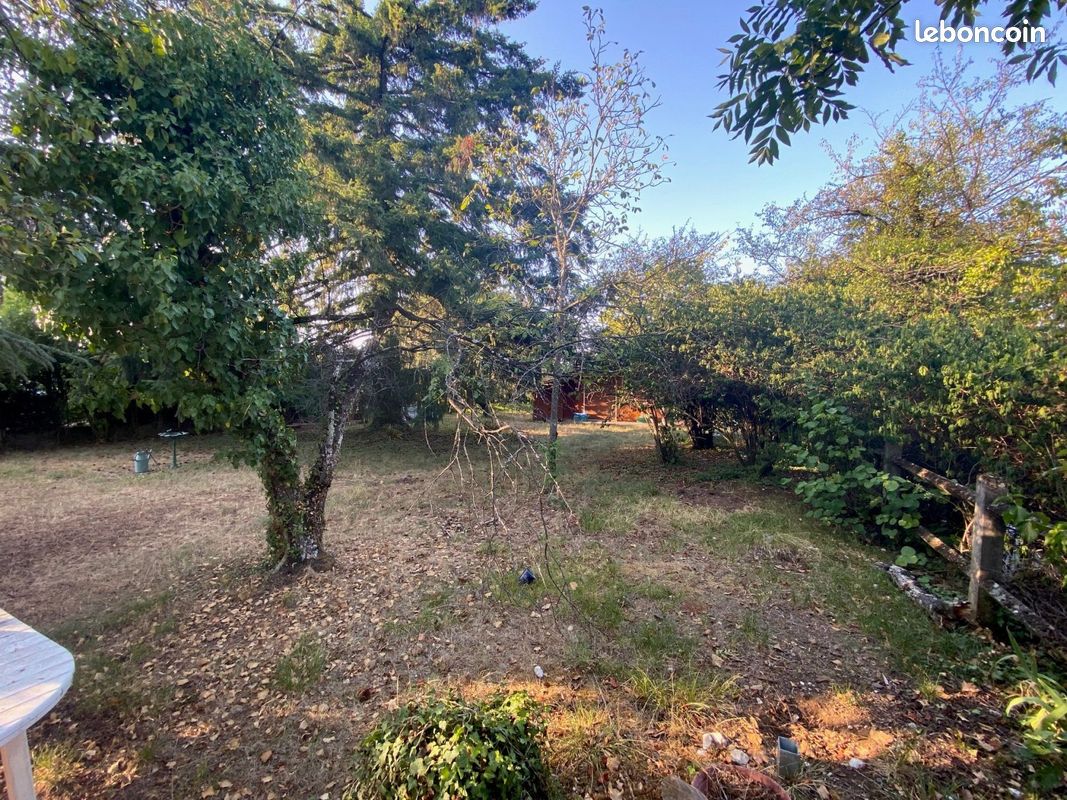 Terrain à bâtir de 715 m² à THONON-LES-BAINS (74) · 220 000 €