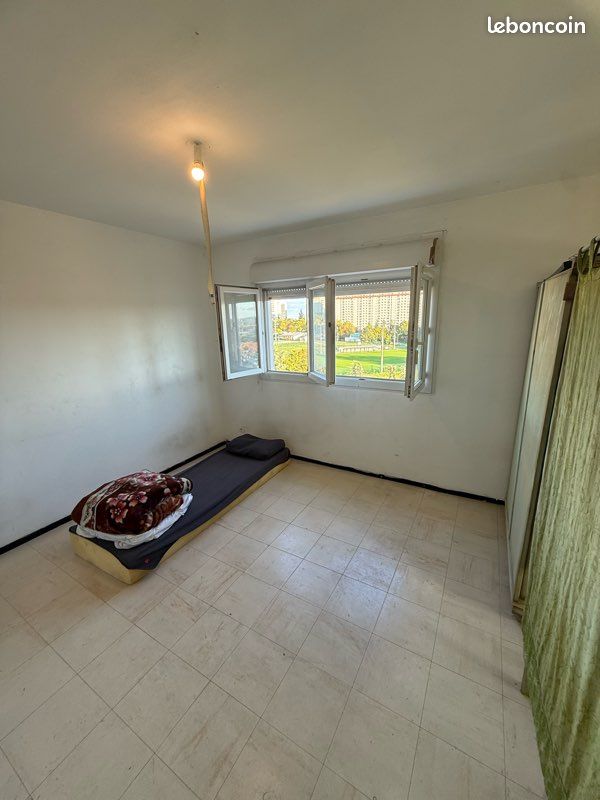 Appartement 2 pièces 63 m² · à Vénissieux · 63 m² · 350 €/mois