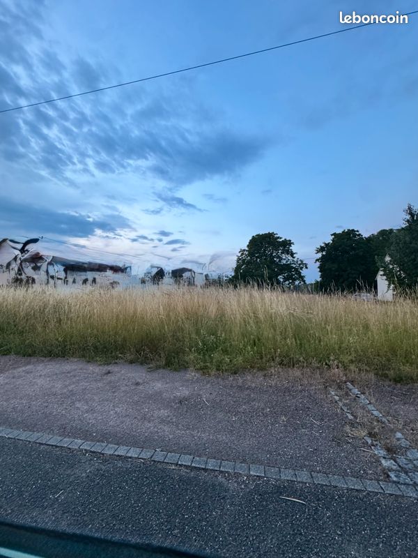 Terrain constructible d’environ 935 m² à Fort-Louis · 60 000 €