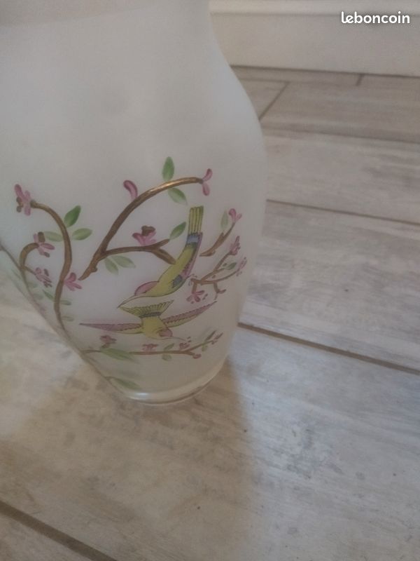 Vase (image 2)