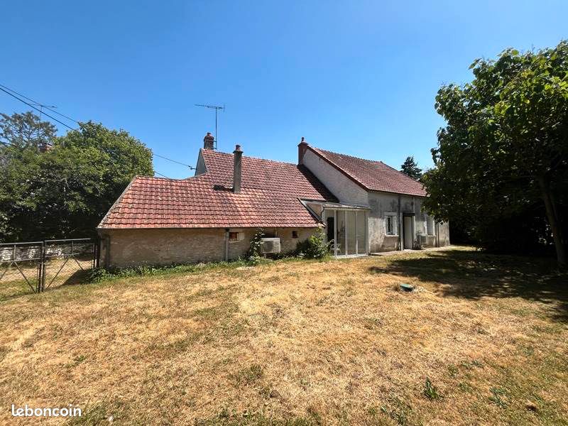 Maison 4 pièces 121 m² · à Ineuil · 121 m² · 69 500 €