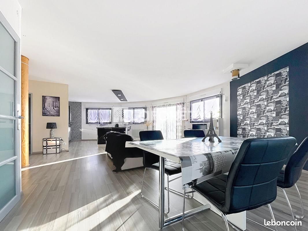 Immeuble 5 pièces 260 m² · à Friville-Escarbotin · 260 m² · 395 000 €