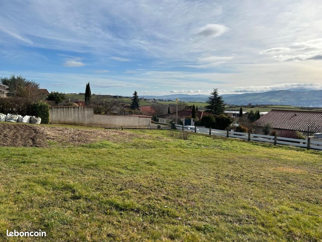 Terrain 535 m² Genilac · 125 000 €
