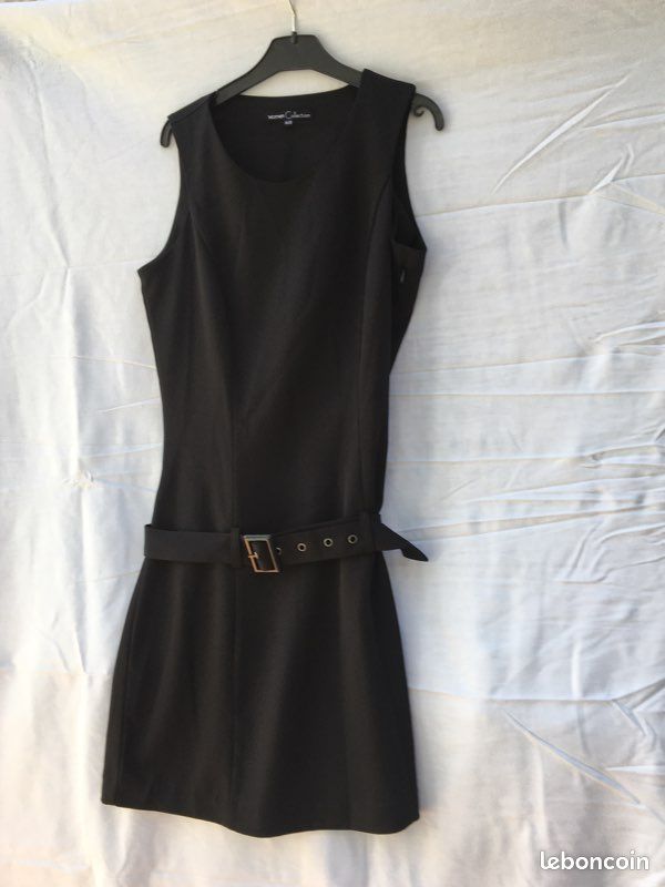 Robe noire courte (image 3)