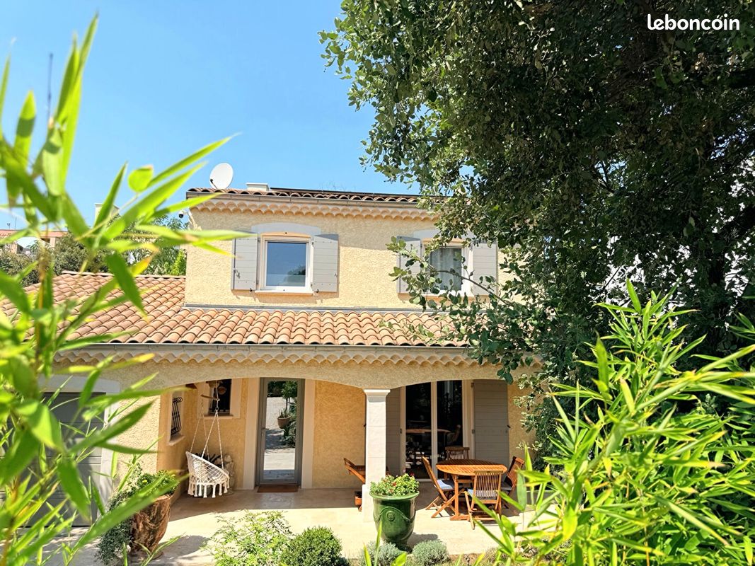 Maison 5 pièces 122 m² · à Saint-Paul-Trois-Châteaux · 122 m² · 430 000 €