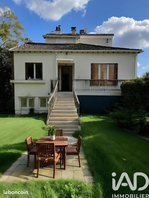 Maison 7 pièces 120 m² · à Vaux-sur-Seine · 120 m² · 395 000 €