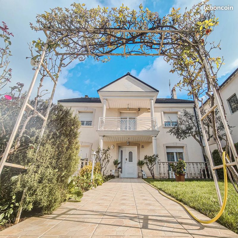 Maison 7 pièces 225 m² · à Gournay-sur-Marne · 225 m² · 700 000 €