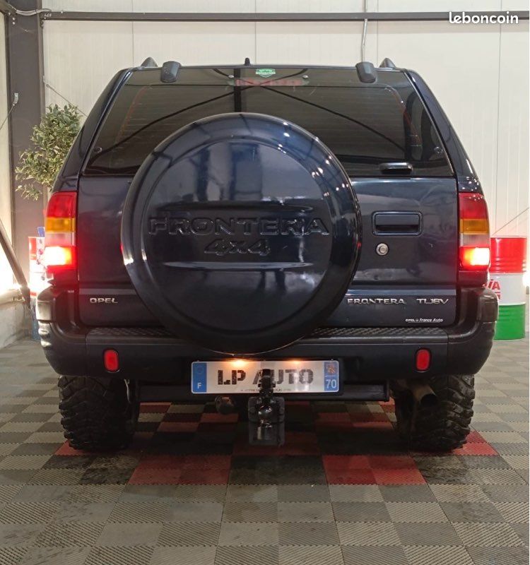 4x4 Opel Frontera 🌟 Belle Configuration 🌟 ⚙️ GROS TREUIL - Cuir - Sièges chauffants - Attelage - 8 roues - Reprise possible de votre véhicule (image 4)
