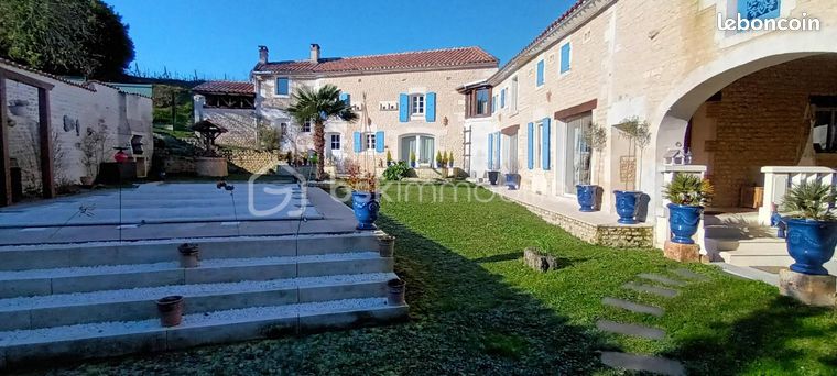 Maison 6 pièces 223 m²