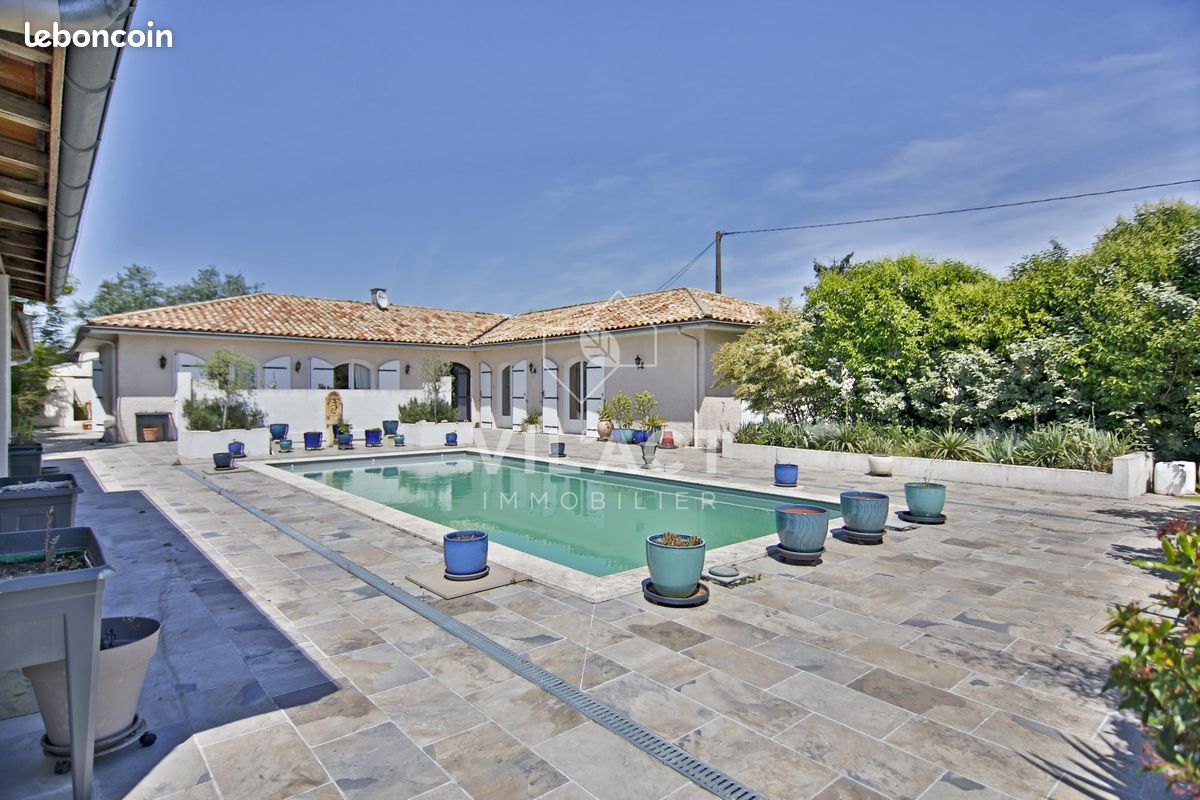 Maison 6 pièces 217 m² · à Parempuyre · 217 m² · 627 000 €