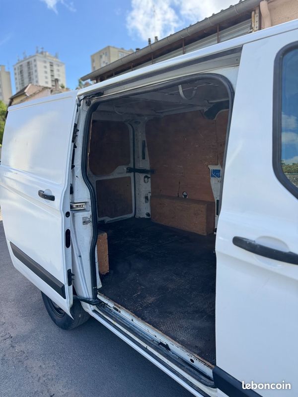 Ford transit l1h1 2.2 tdci 125ch trend (image 15)