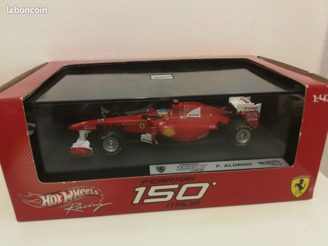 Alonso 2011 Ferrari 150 hot wheels 1/43 F1 Miniature Formule 1 (image 1)