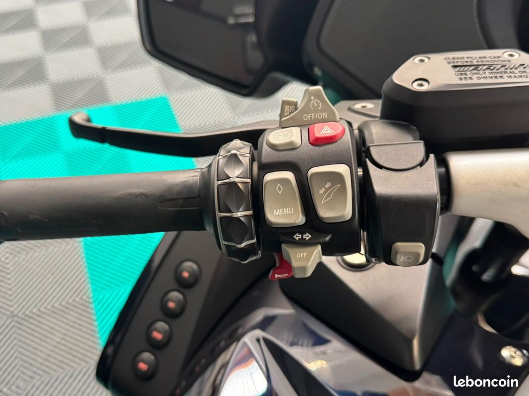 Bmw r 1200 rt / suivi complet / ligne akrapovic (image 8)