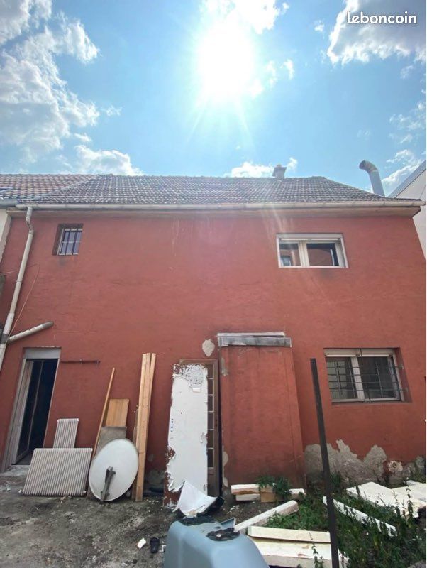 Maison 18 pièces 300 m² · à Mulhouse · 300 m² · 215 000 €