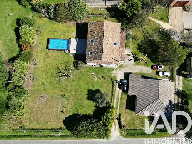 Maison 6 pièces 246 m²