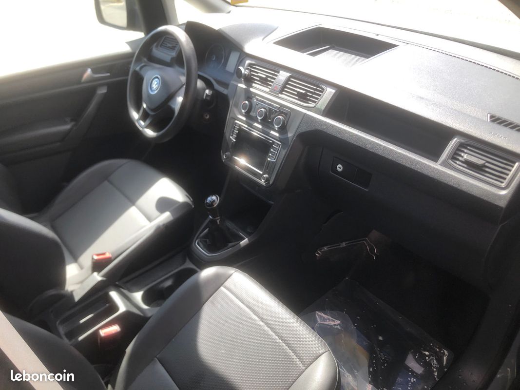 VOLKSWAGEN Caddy Iv Maxi 2.0 Tdi 150ch Long Confortline 2017 (image 14)