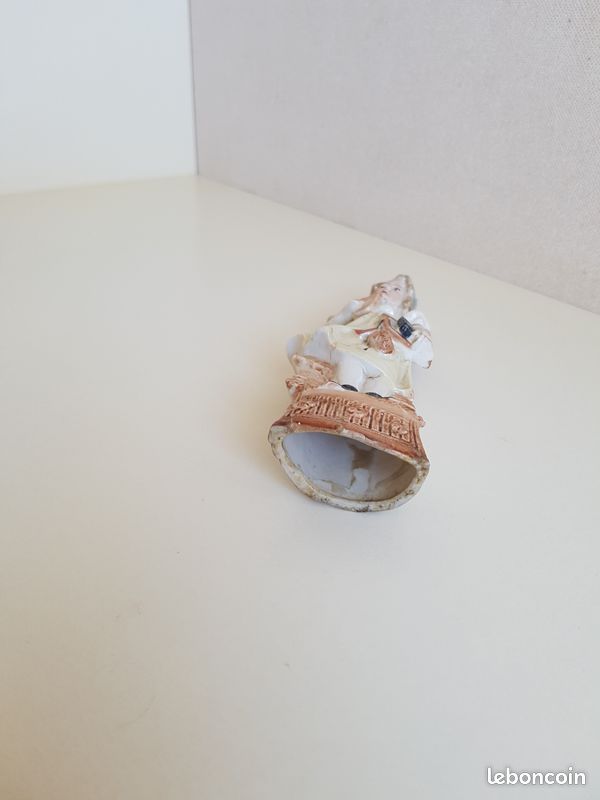 Statuettes (image 3)